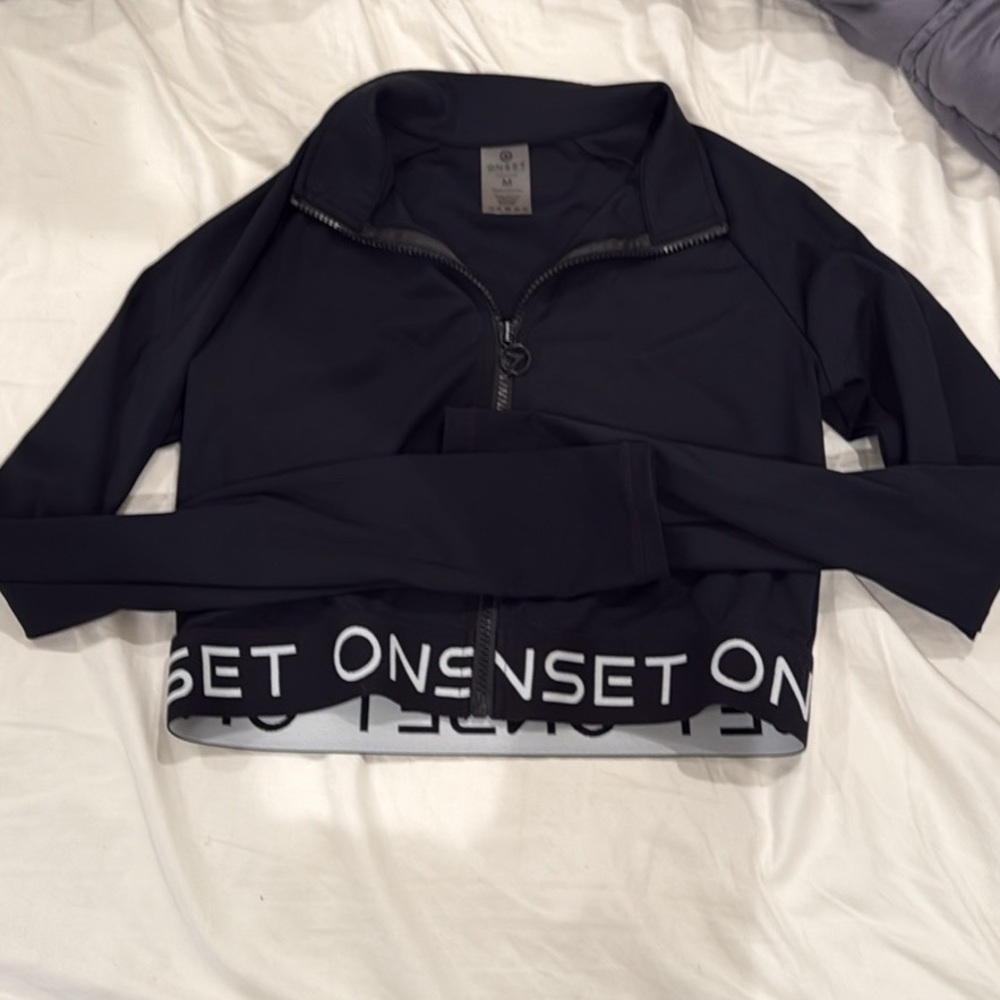 Black Onset Zip-Up Jacket Cropped